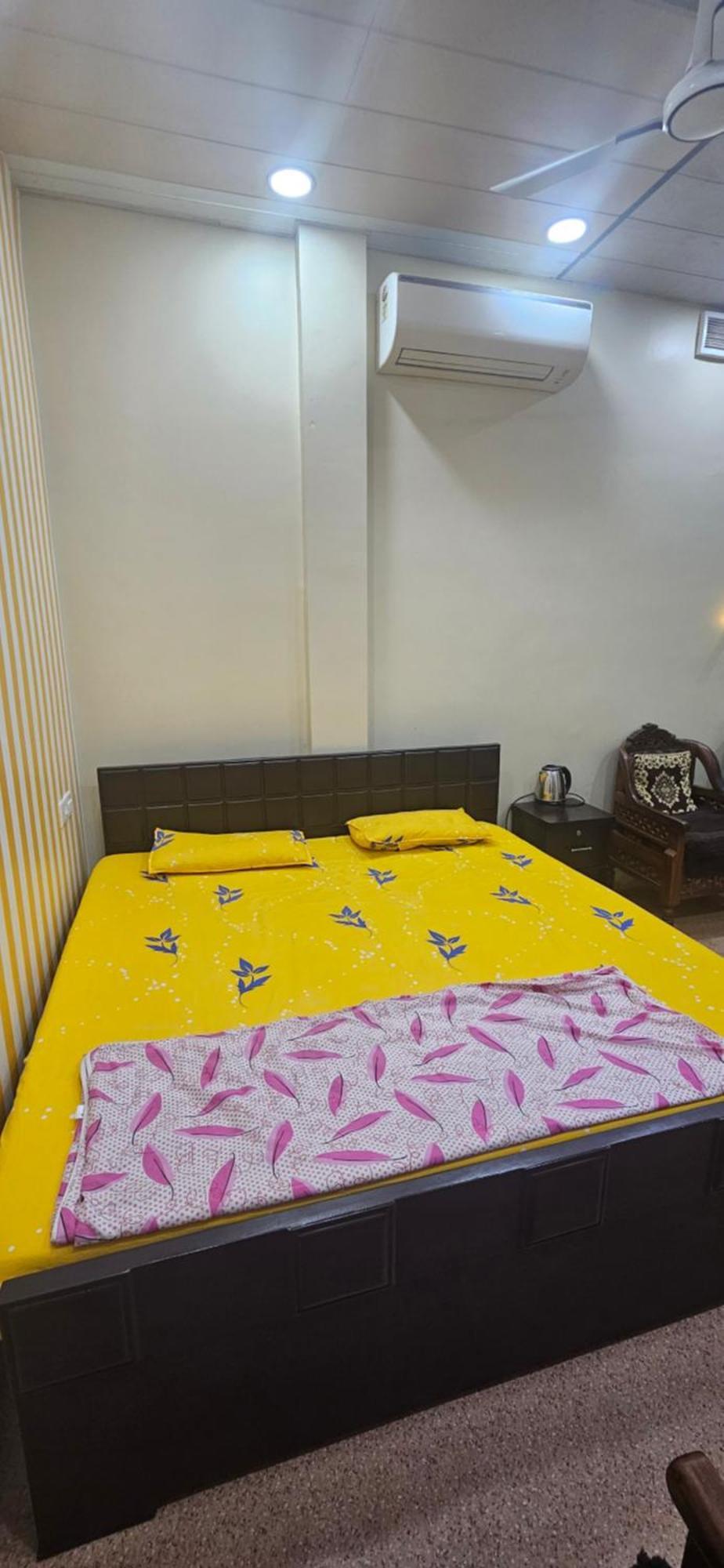Ferienwohnung Kashi Shree Varanasi Zimmer foto